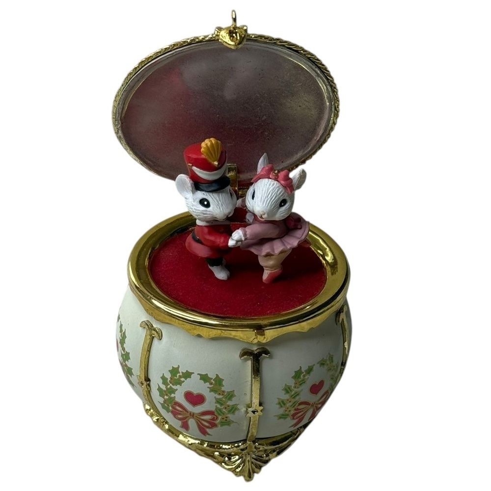Nutcracker Miniature Mice in Christmas Faux Trinket Box‎ M Gilmore Designs 1994